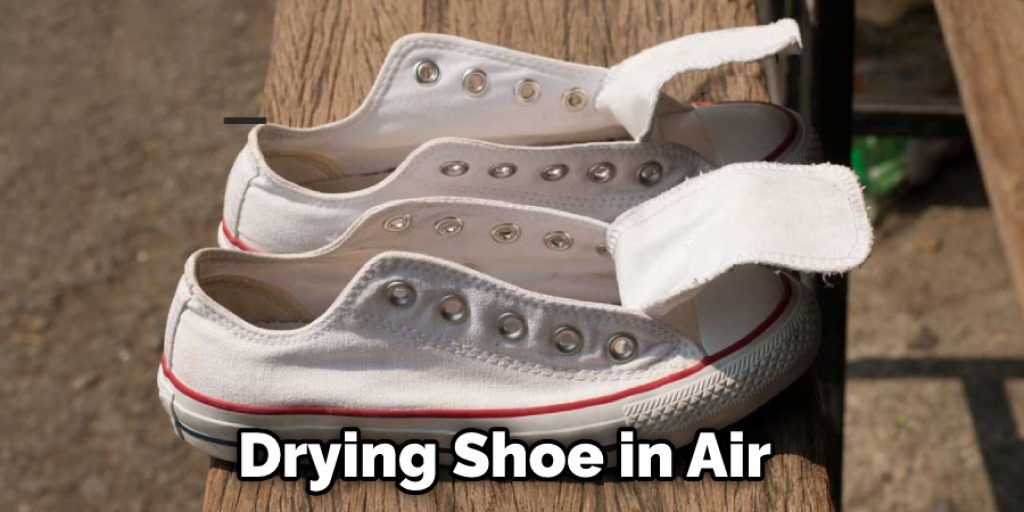 Drying Shoe in Air