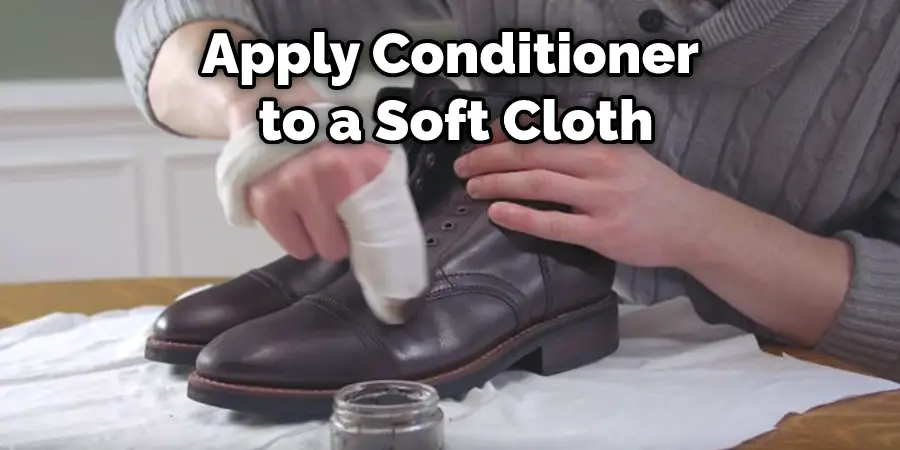 Apply Conditioner to a Soft Cloth