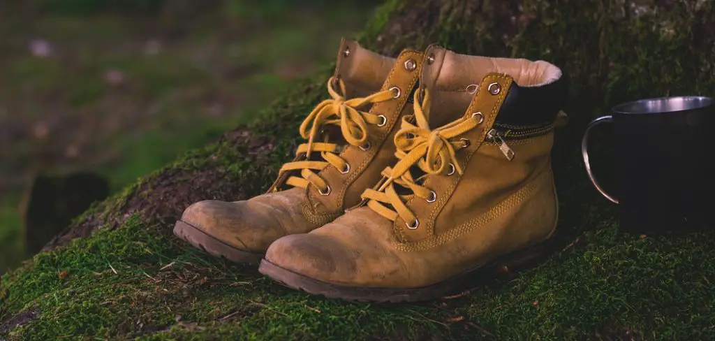 How to Condition Leather Boots With Household Items