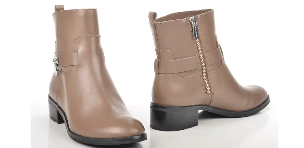 How to Get Boots on With No Zipper