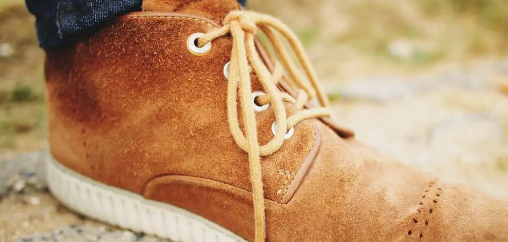 Chukka lacing clearance