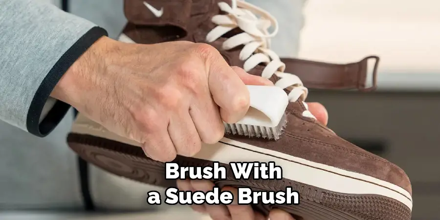 Brush With a Suede Brush