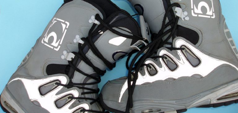 How to Dry Snowboard Boots