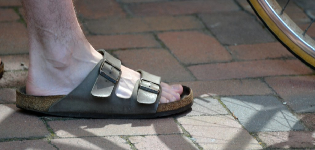 How to Know if Sandals Are Too Small
