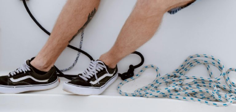 How to Dress With Vans Shoes